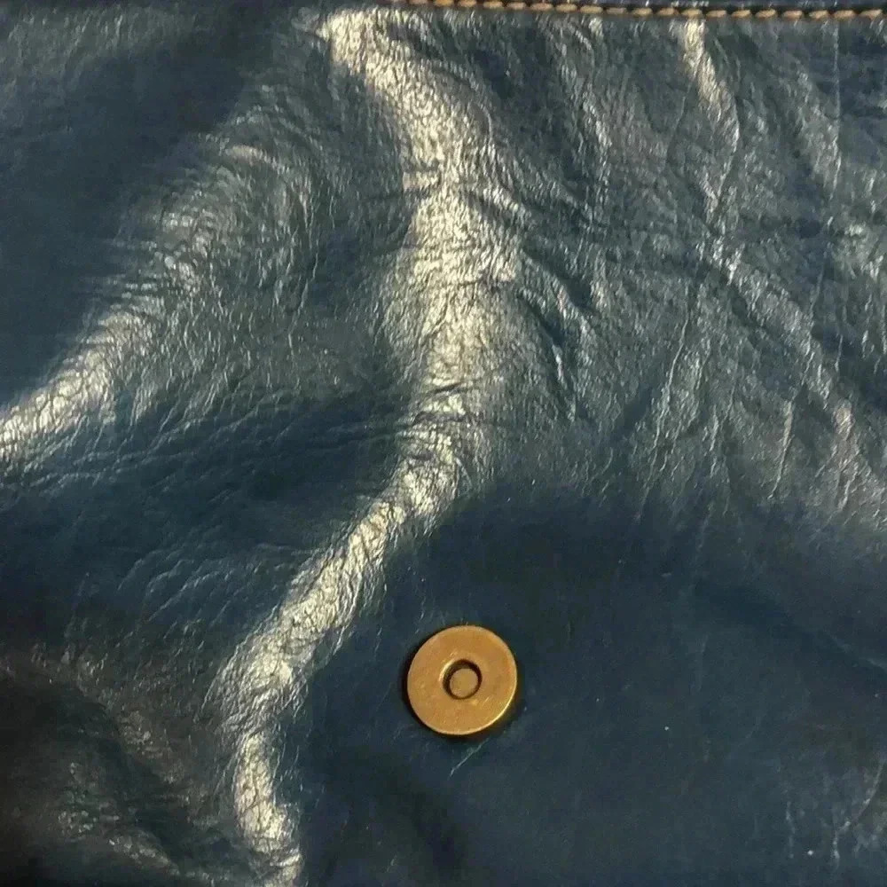Axcess shoulder bag - Picture 6 of 12
